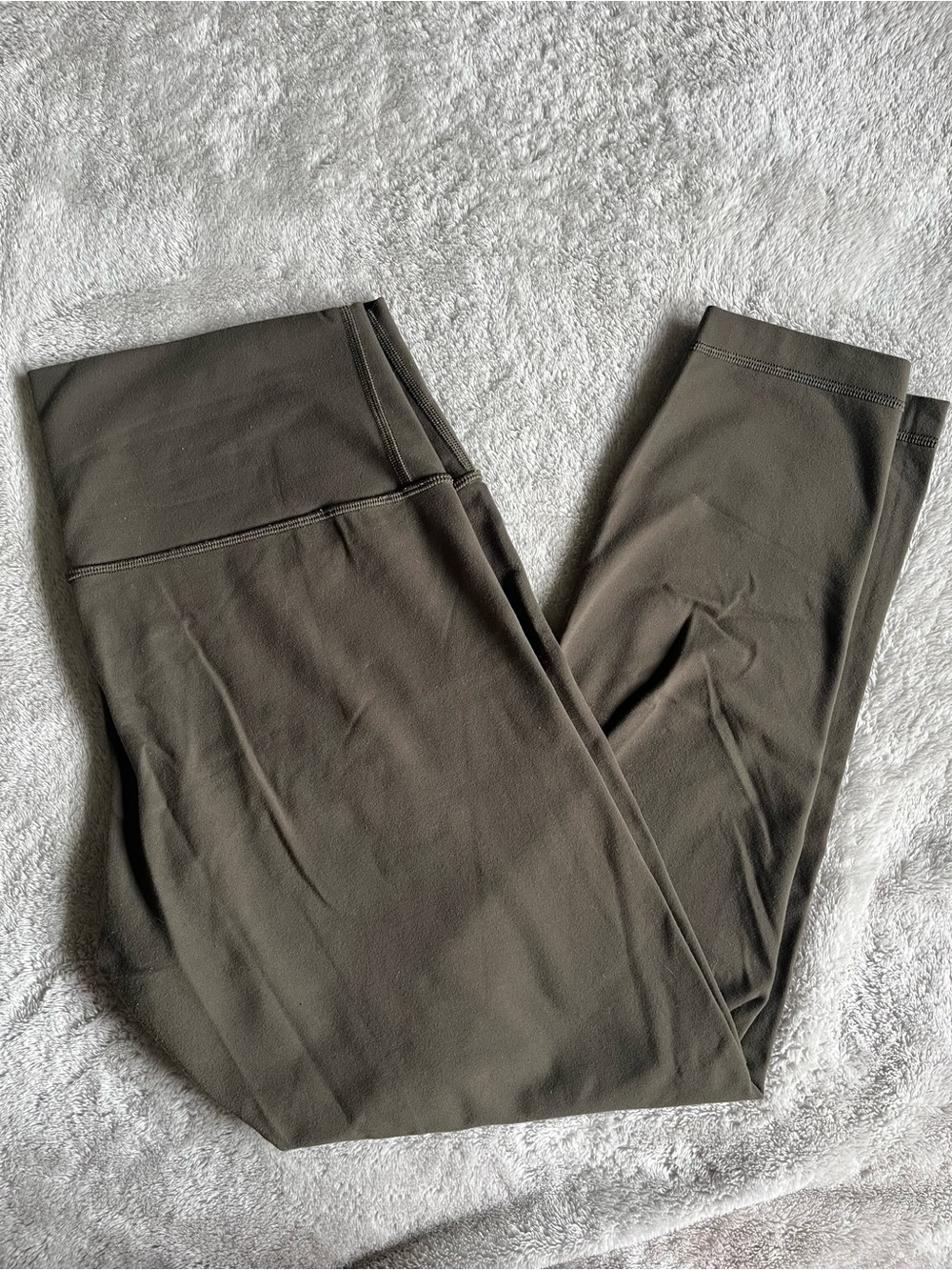 Lululemon Wunder Under High-Rise Tight 25" *Full-On Luon size 12 in Dark Olive